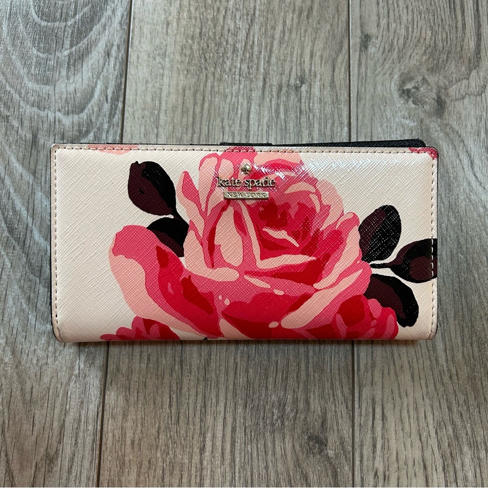 {kate spade} floral pink wallet
